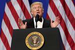 トランプ氏「イランを再び偉大に！！！」、投稿で体制転換に言及