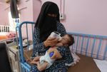 アングル：ガザ病棟で急増する乳児の栄養失調、「私の親指ほどの細い腕」嘆く母親も