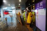 香港、最高レベルの豪雨警報を継続　病院・学校など閉鎖